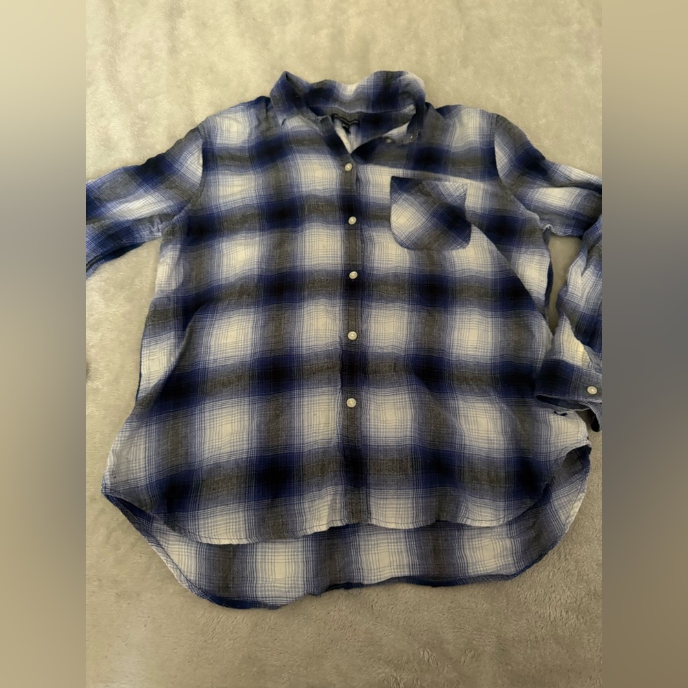 American Eagle Outfitters Blue and White Plaid Button-Down Shirt